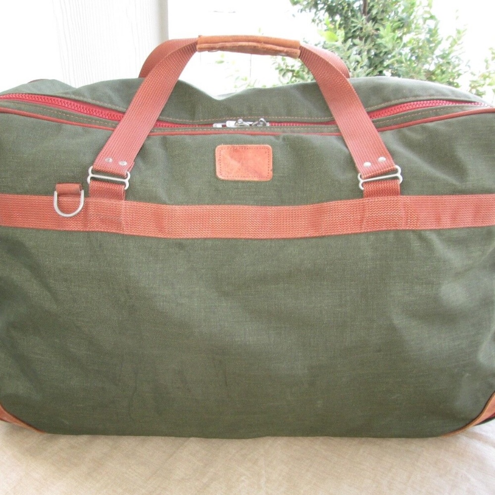 Andiamo Large Soft Collapsible Carry On Luggage Suitcase Bag Green 25" x 17"